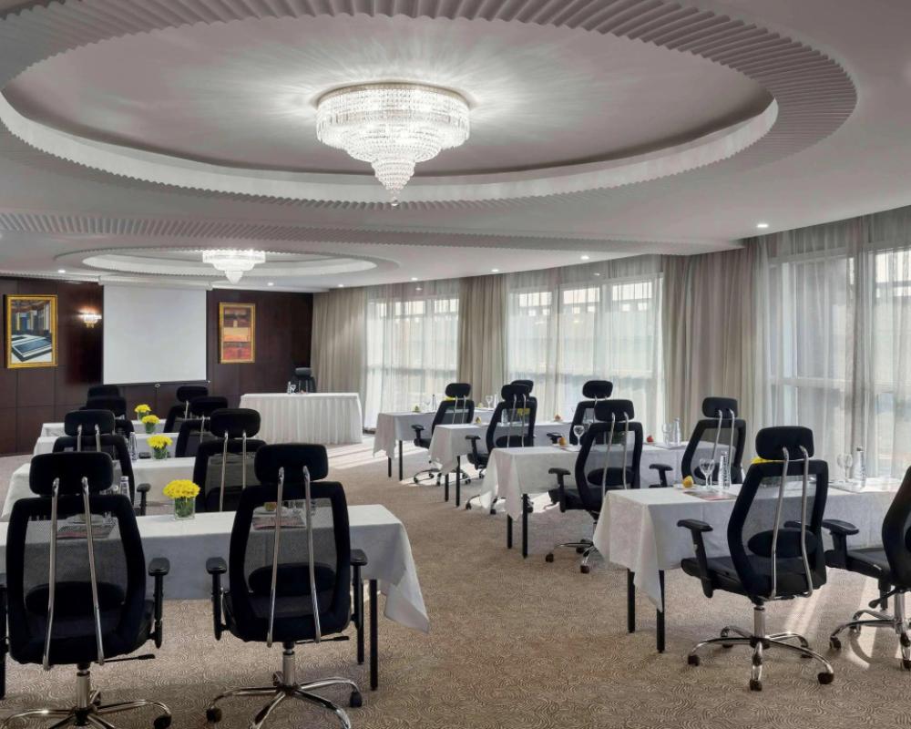 фото Mövenpick Hotel Qassim