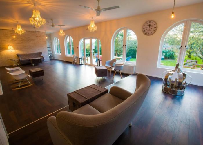Gray Manor Hotel