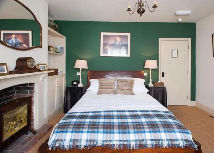 The Peat Spade Inn