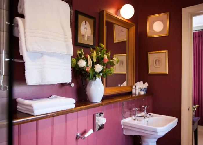 The Peat Spade Inn