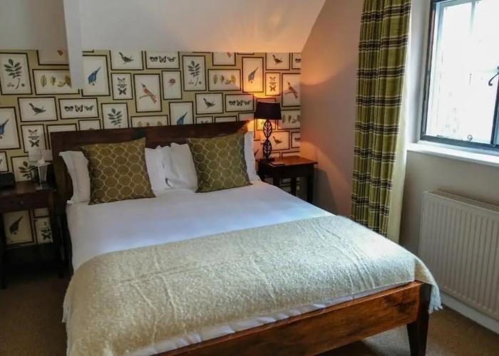 The Peat Spade Inn