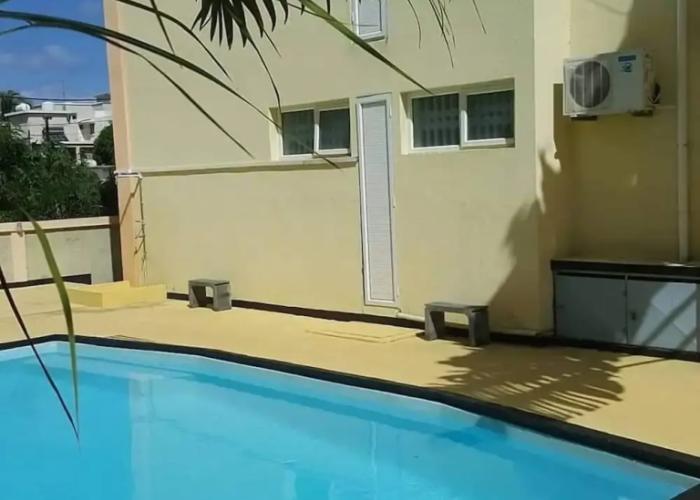 Captivating 3-bed Apartment in Flic en Flac