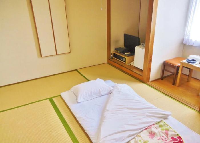 Hotel CROWN HILLS MIYOSHI