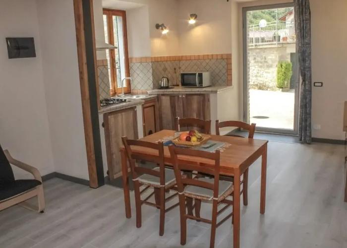 A Charming Stay in Casola in Lunigiana