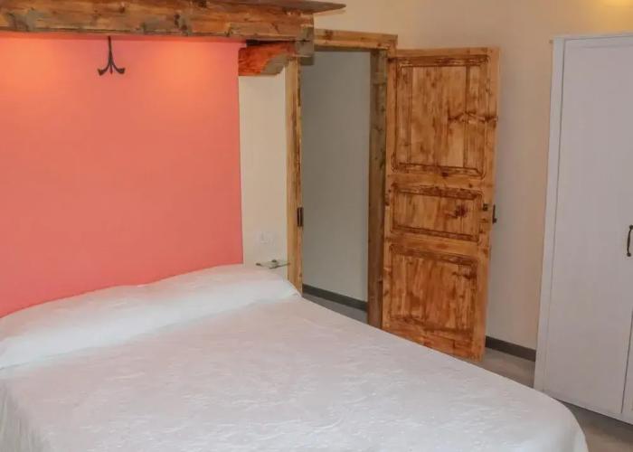A Charming Stay in Casola in Lunigiana