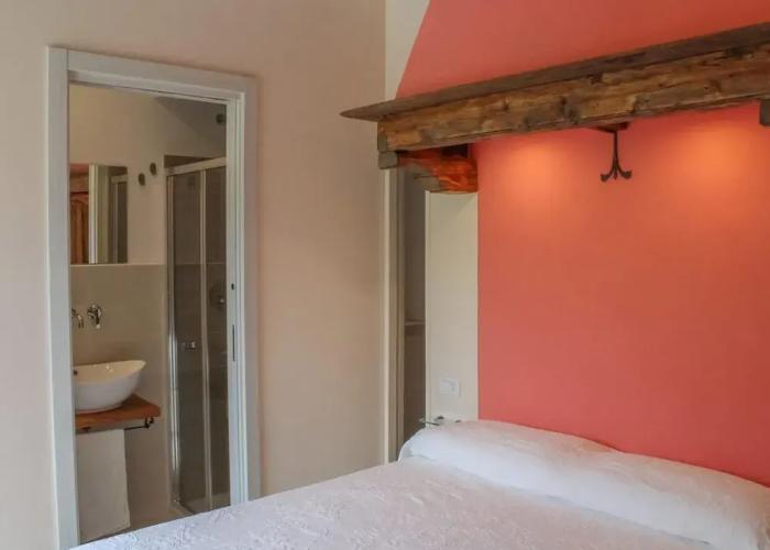 A Charming Stay in Casola in Lunigiana
