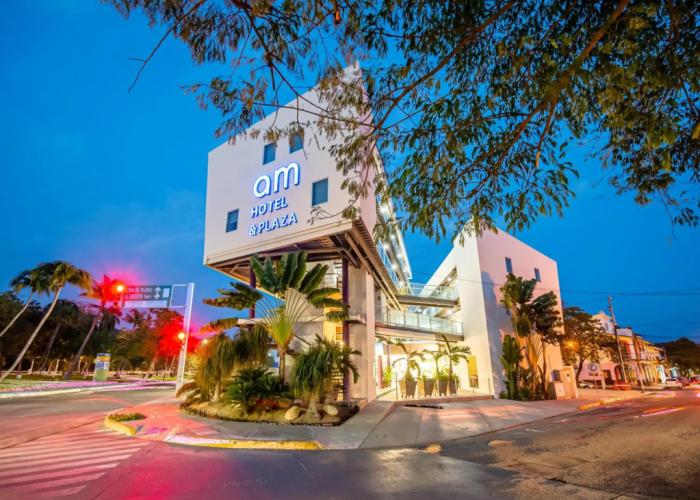 AM Hotel & Plaza