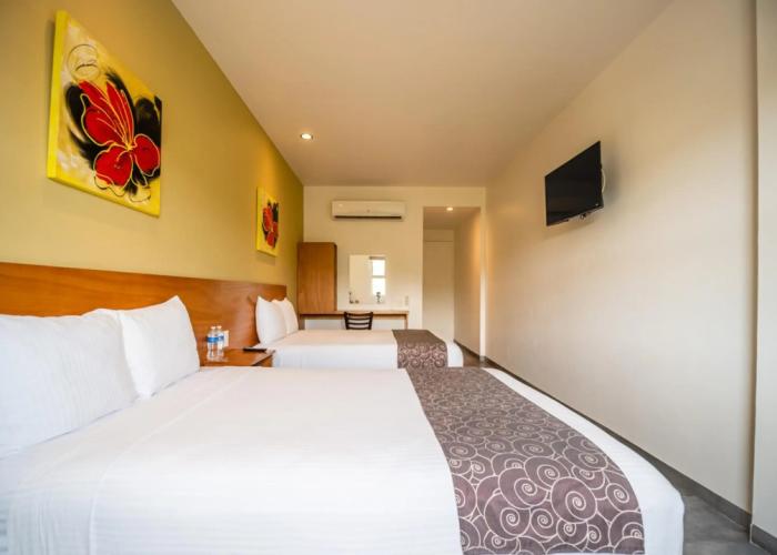 AM Hotel & Plaza