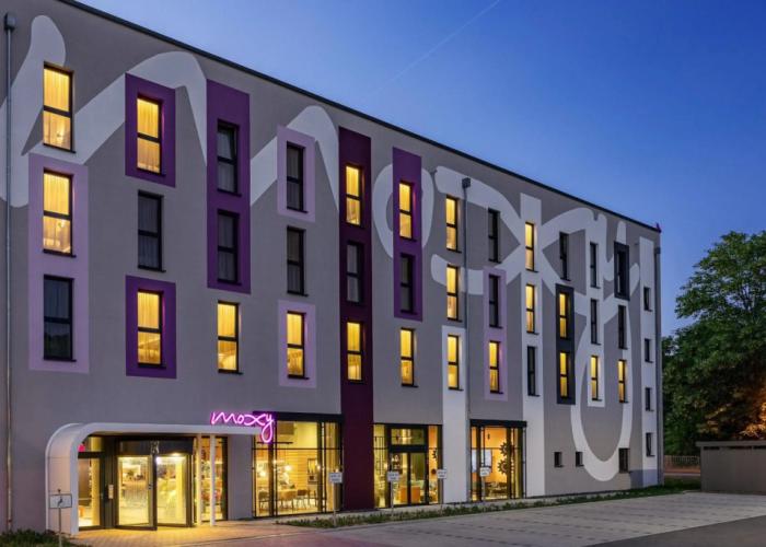 Moxy Simmern