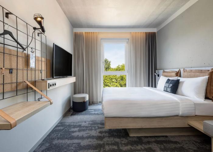 Moxy Simmern