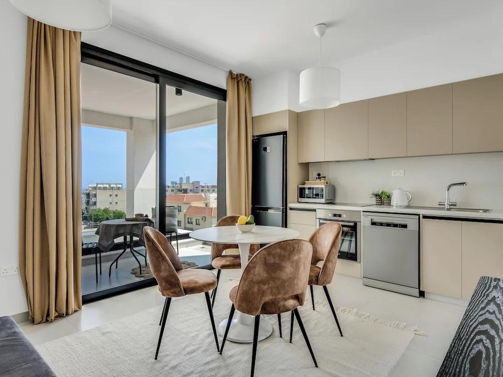 фото Sanders Elgio - Charming Studio With Balcony