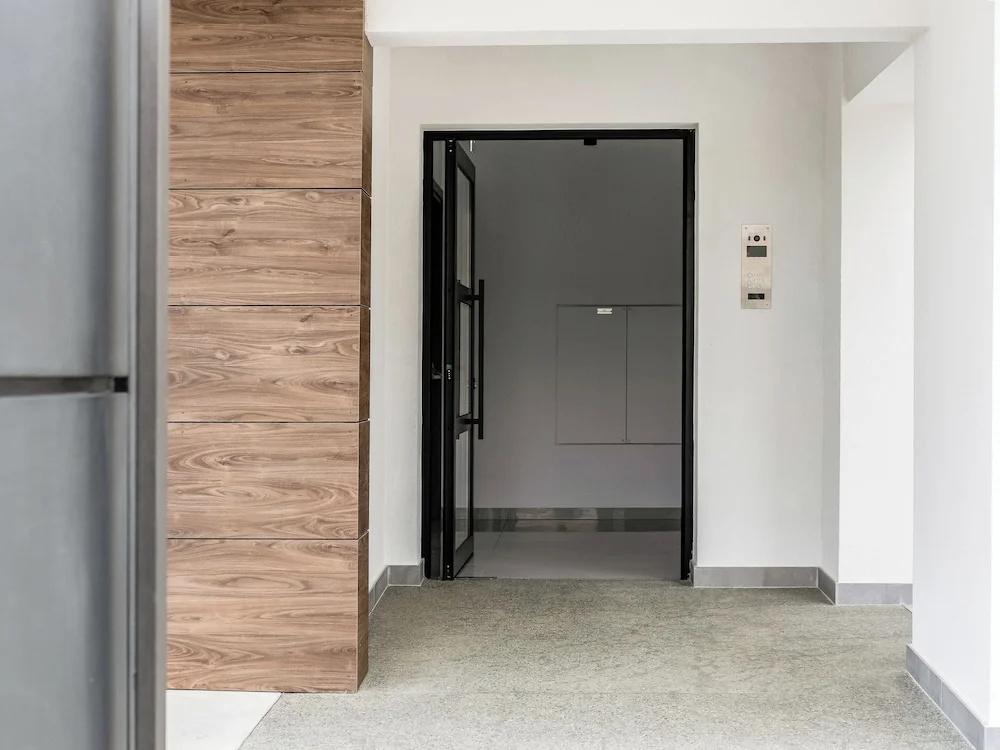 фото Sanders Elgio - Charming Studio With Balcony