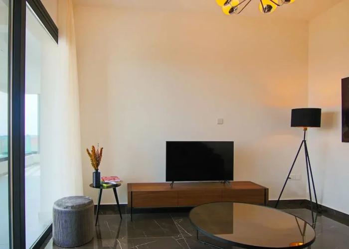 Phaedrus Living: Sea View Anna Residence 201