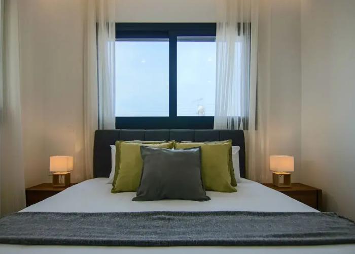Phaedrus Living: Sea View Anna Residence 201