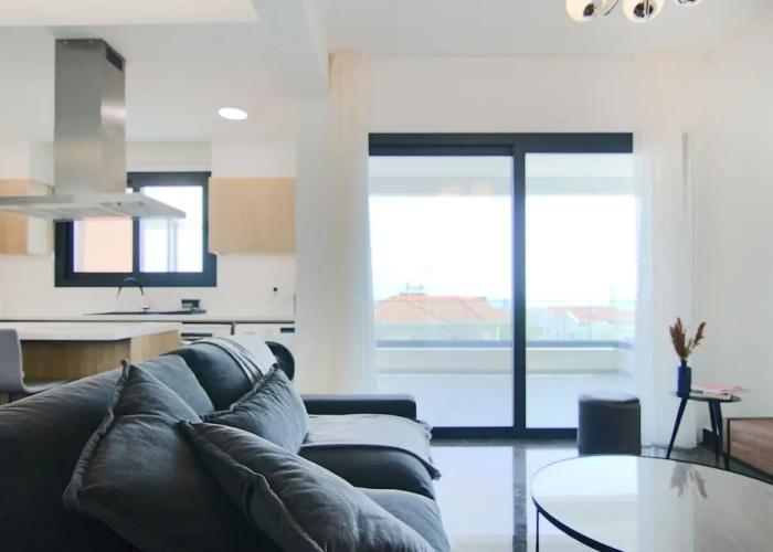 Phaedrus Living: Sea View Anna Residence 202
