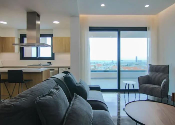 Phaedrus Living: Sea View Anna Residence 301