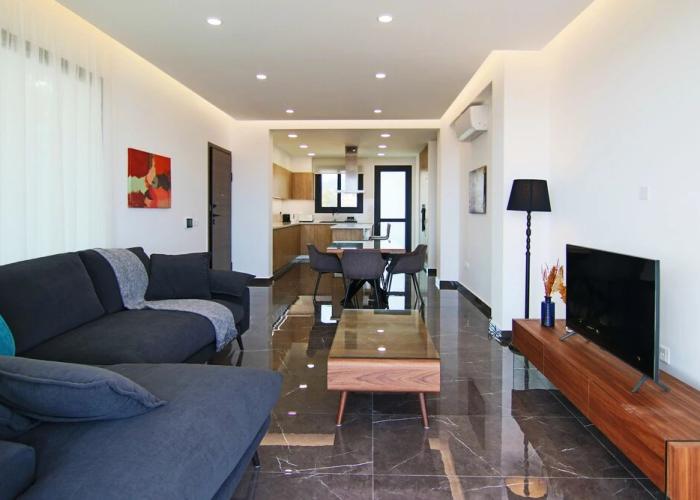 Phaedrus Living: Sea View Anna Residence 302