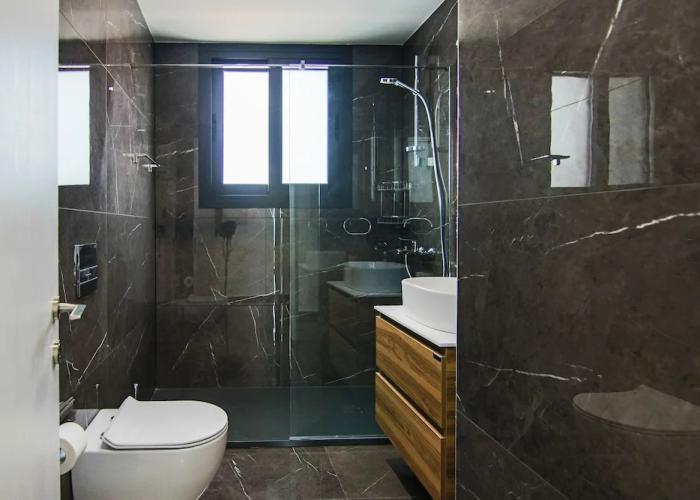 Phaedrus Living: Sea View Anna Residence 302