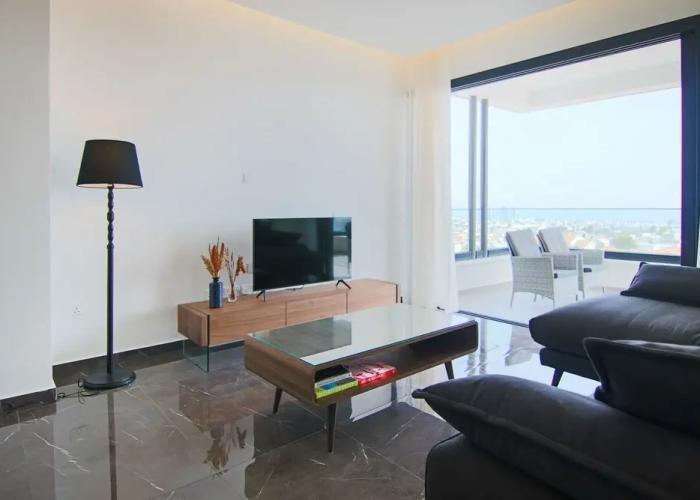 Phaedrus Living: Sea View Anna Residence 302