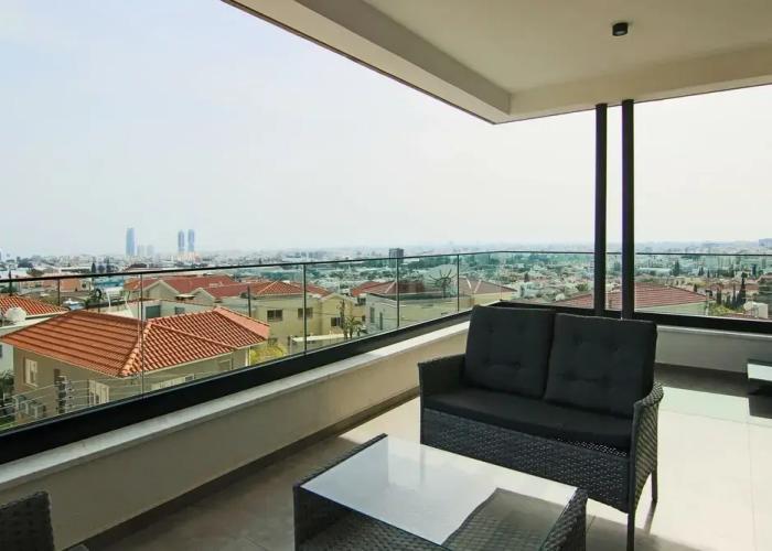 Phaedrus Living: Sea View Anna Residence 302