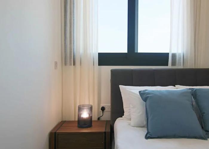 Phaedrus Living: Sea View Anna Residence 302
