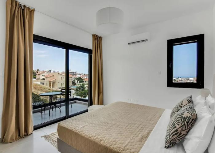 Sanders Elgio - Pleasant 2-bdr Apt w Balcony