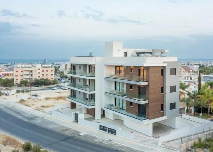 Sanders Elgio - Delightful 2-bdr Apt With Balcony