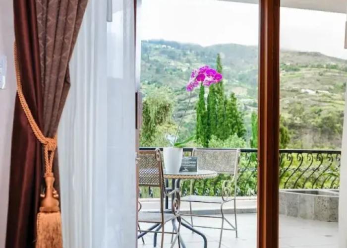 Uzhupud Garden Hotel & lodge