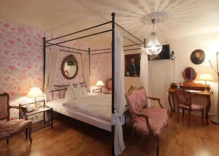 Hotel Roter Turm
