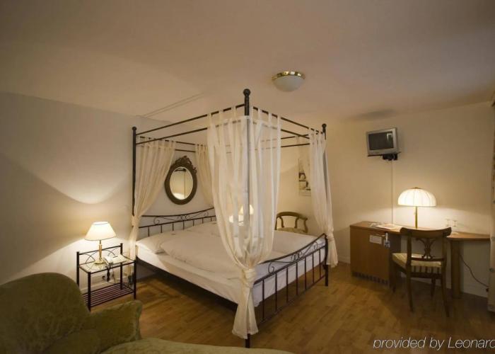 Hotel Roter Turm