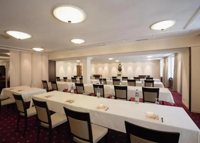 Hotel Roter Turm