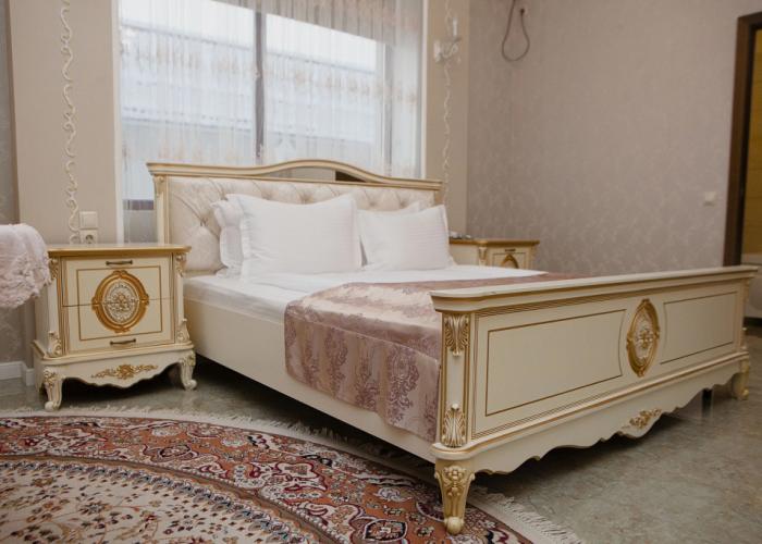 GUSTO Hotel