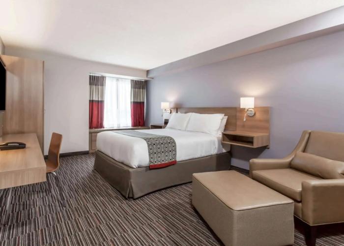 Microtel by Wyndham Casselman