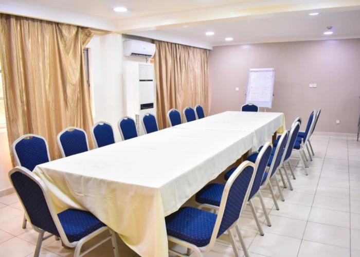 Beni Apartments And Suites