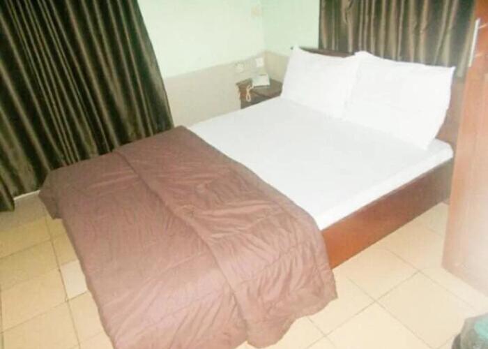 Banilux Guest House