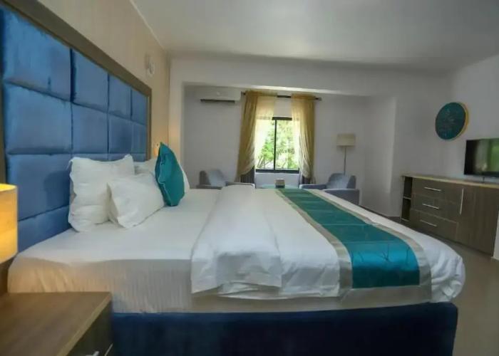 Riviera Luxury Boutique Hotel