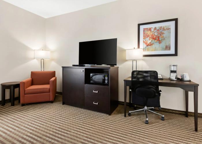 Best Western Plus Fergus Hotel