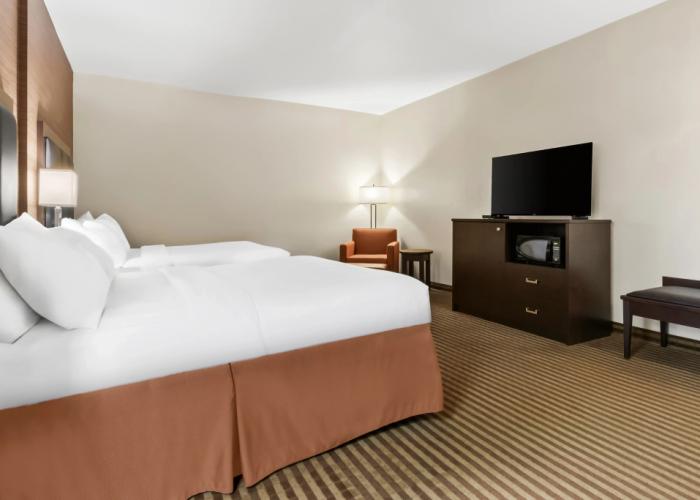 Best Western Plus Fergus Hotel