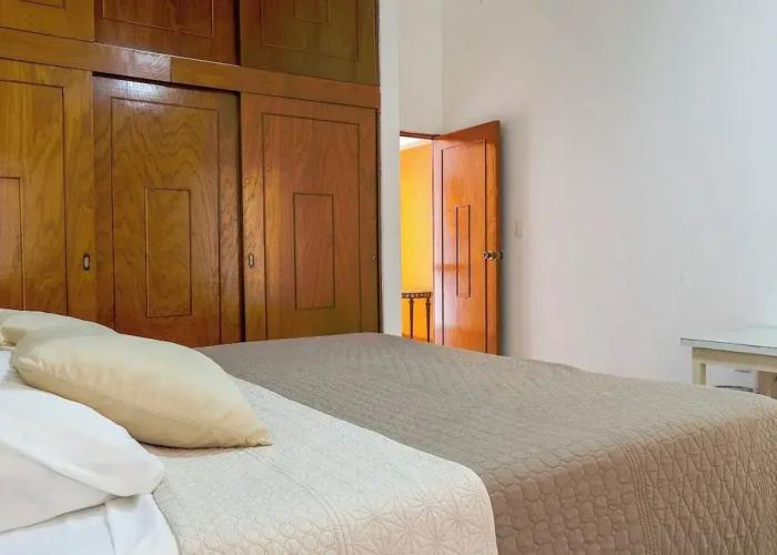 Spacious Cuernavaca House Pool Grill