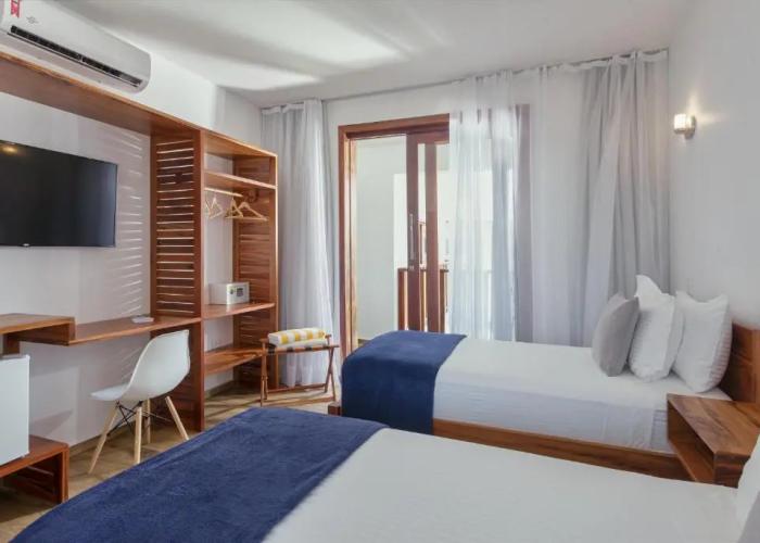 Aiolos Hotel & Discoveries