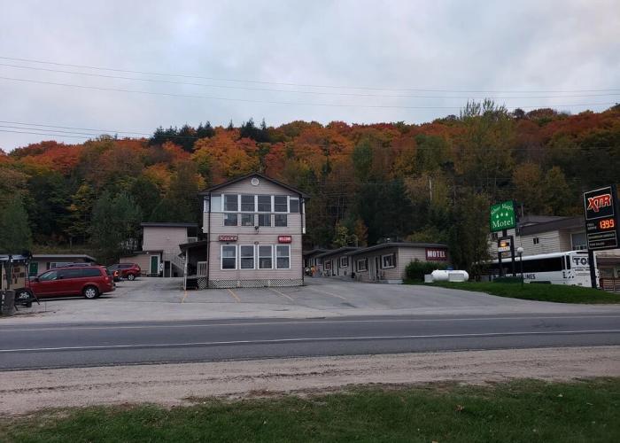 Silver Maple Motel
