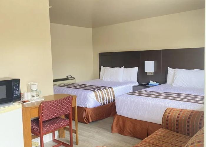 Silver Maple Motel