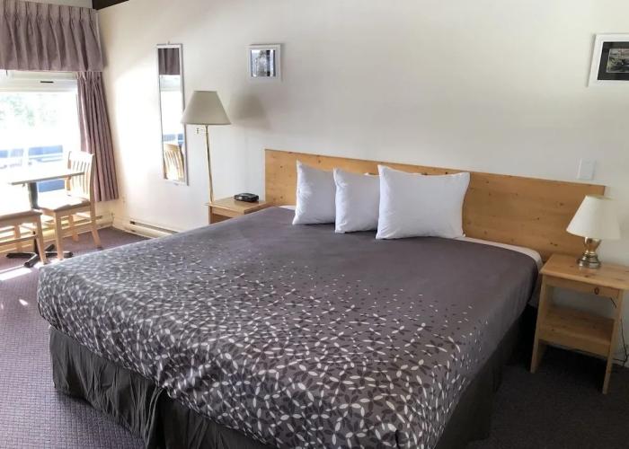 Lakeview Motel