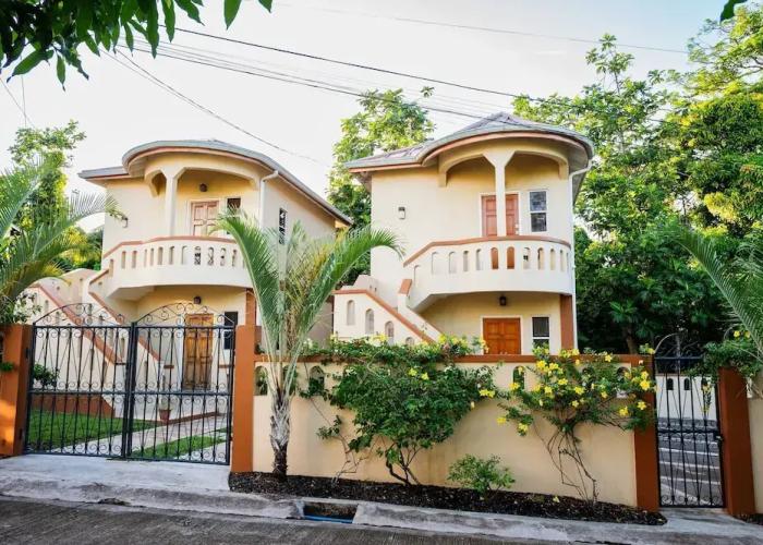 Valley Breeze Guest House