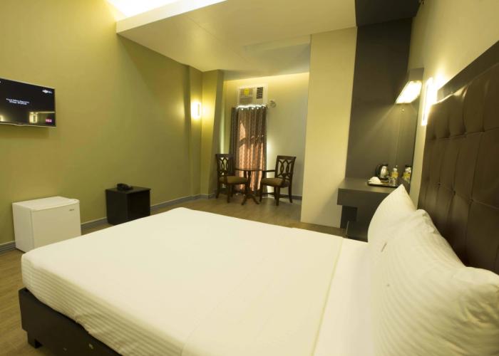 Lucky 9 Budget Hotel
