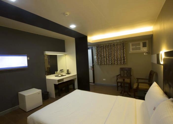 Lucky 9 Budget Hotel