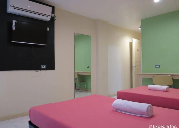 Royale House Hotel Davao powered by Cocotel