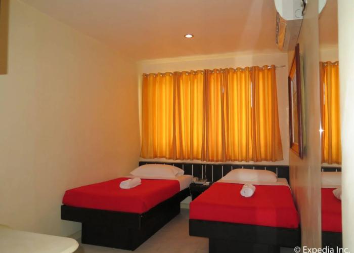 Royale House Hotel Davao powered by Cocotel