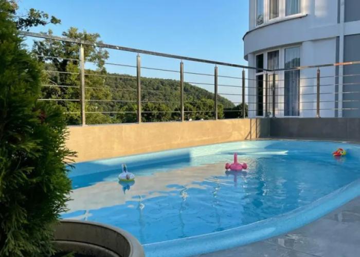 Apartments Hotel Complex Raduga