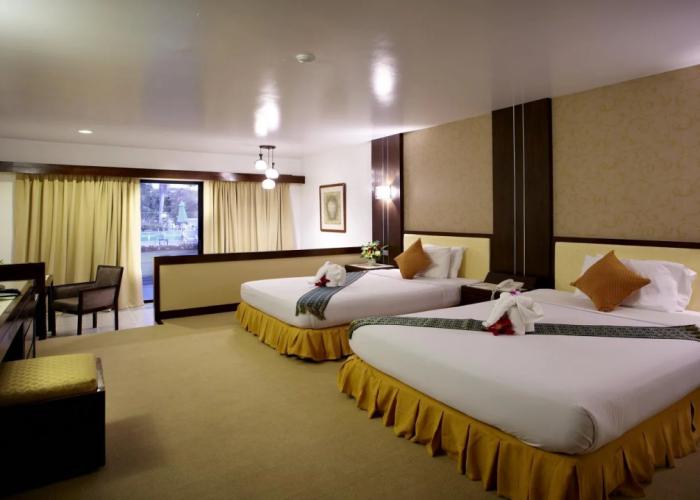 Pinehurst Golf Club & Hotel